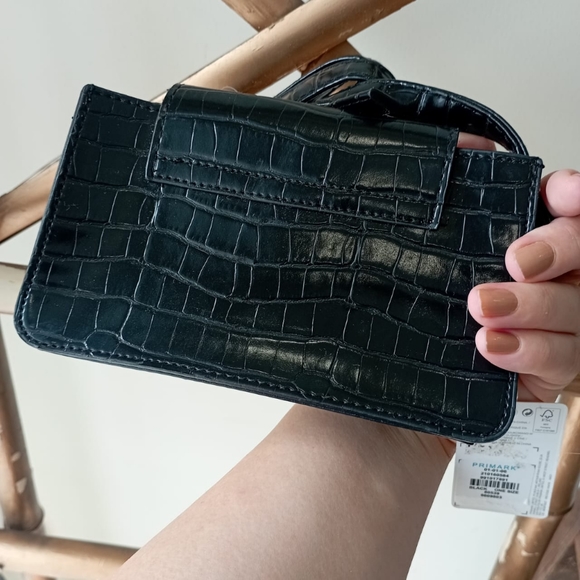 Black Croc Pocket Sling Bag - Picture 14 of 14